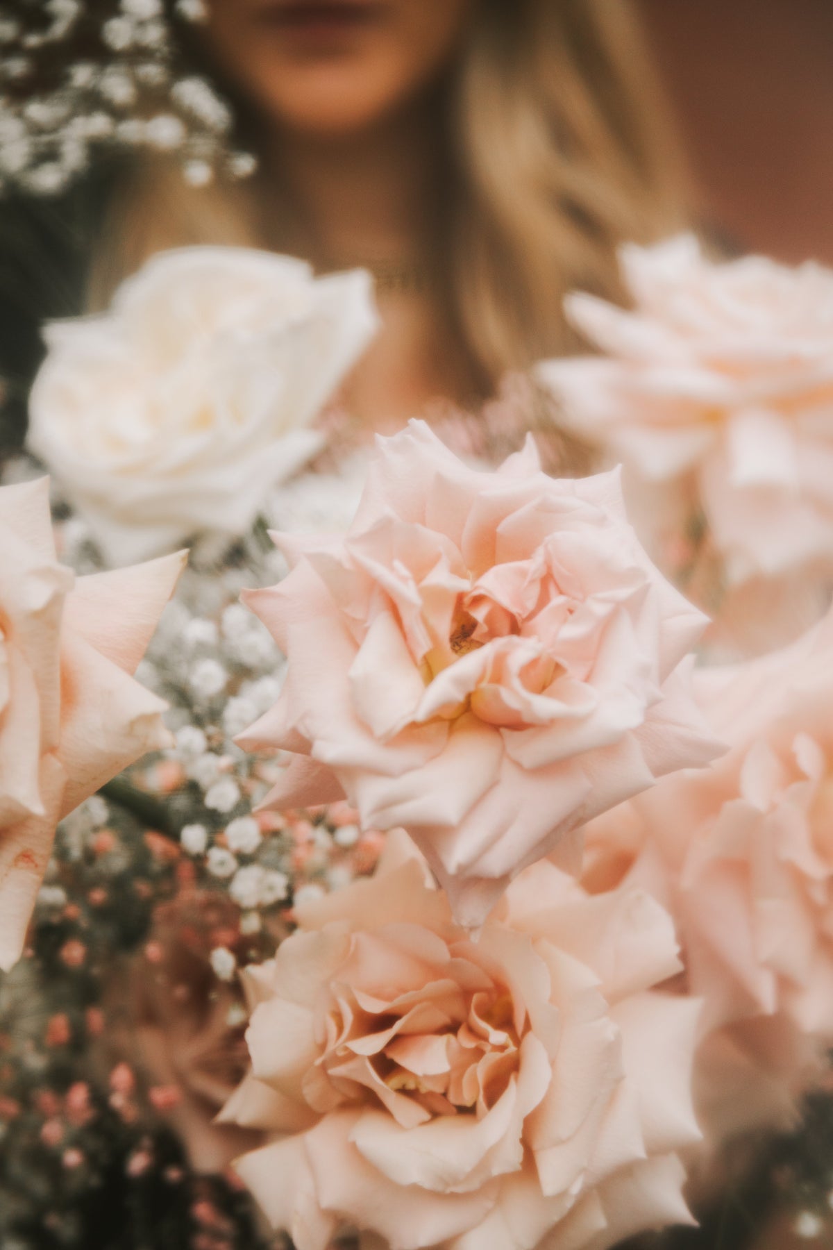 Bouquet di fiori rosa e bianchi di The Appuntamento